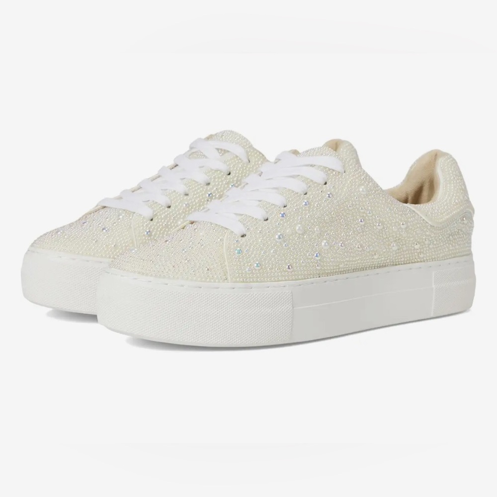 Betsey Johnson Sidny sneaker - Iridescent Pearl with ivory base- EUC SZ 7.5